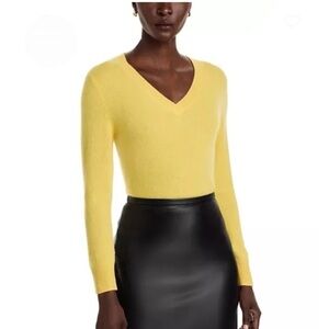 Cashmere Lord & Taylor V Neck Sweater Sz M